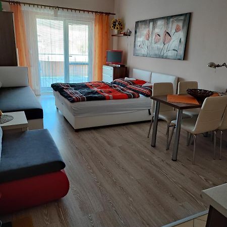 Slnecne Apartmany Podhajska Luaran gambar